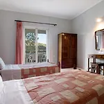 Dolphin Apartment 1